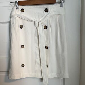 Banana Republic White mini Skirt with Button Accents